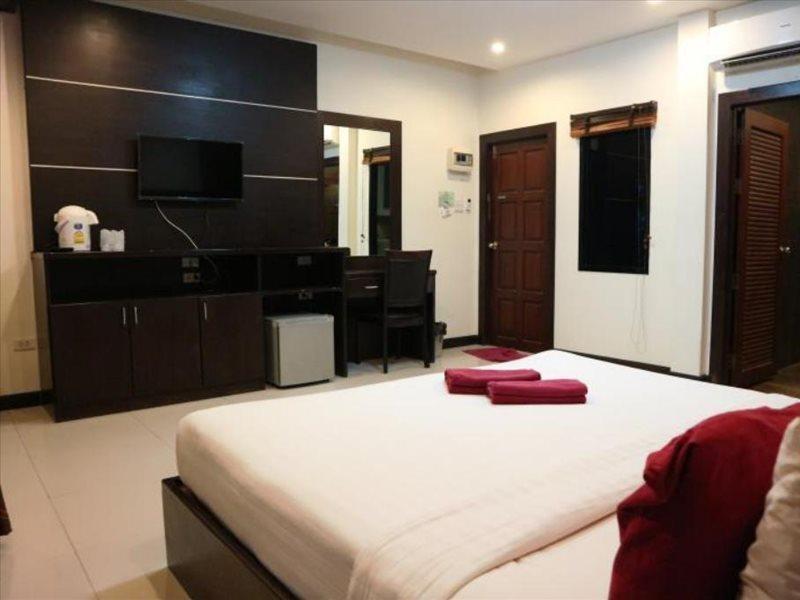 Hotel Silver Sand Thiruvananthapuram Bagian luar foto