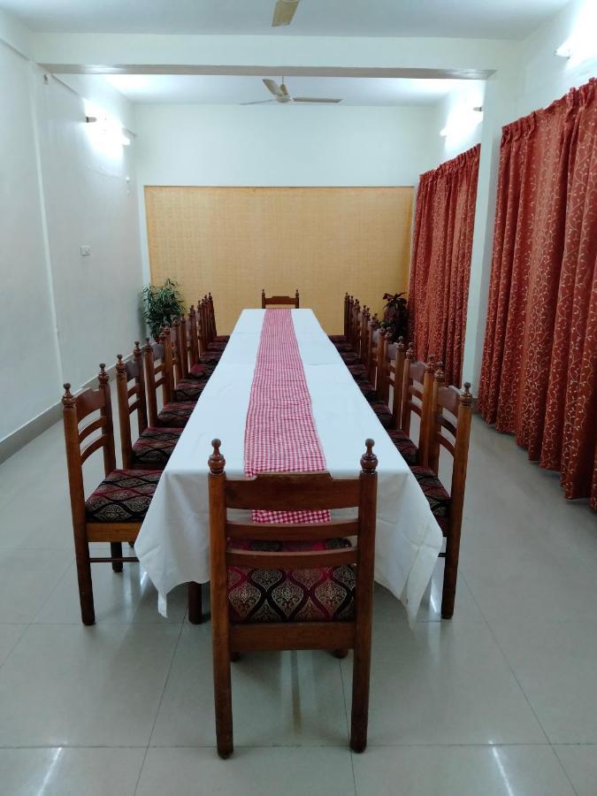 Hotel Silver Sand Thiruvananthapuram Bagian luar foto