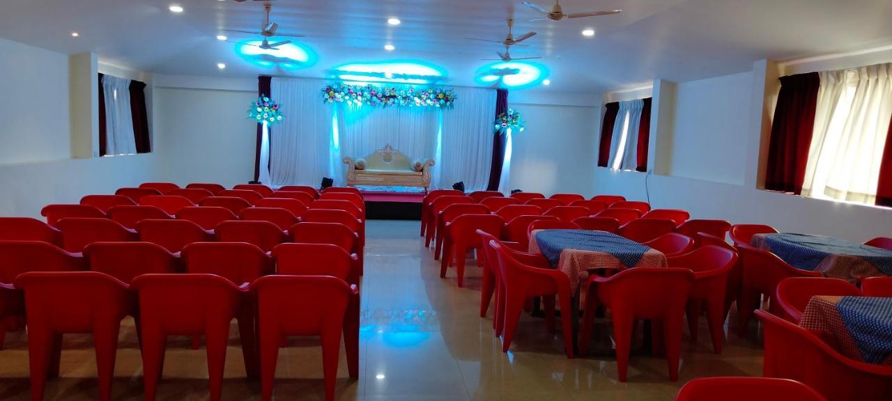 Hotel Silver Sand Thiruvananthapuram Bagian luar foto