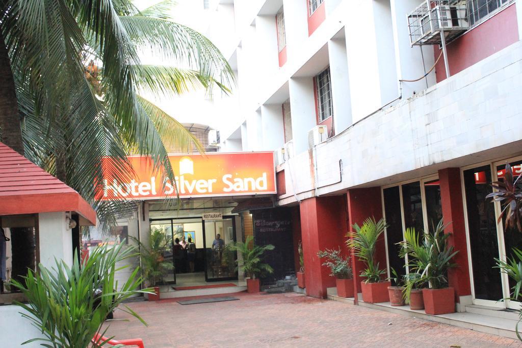 Hotel Silver Sand Thiruvananthapuram Bagian luar foto