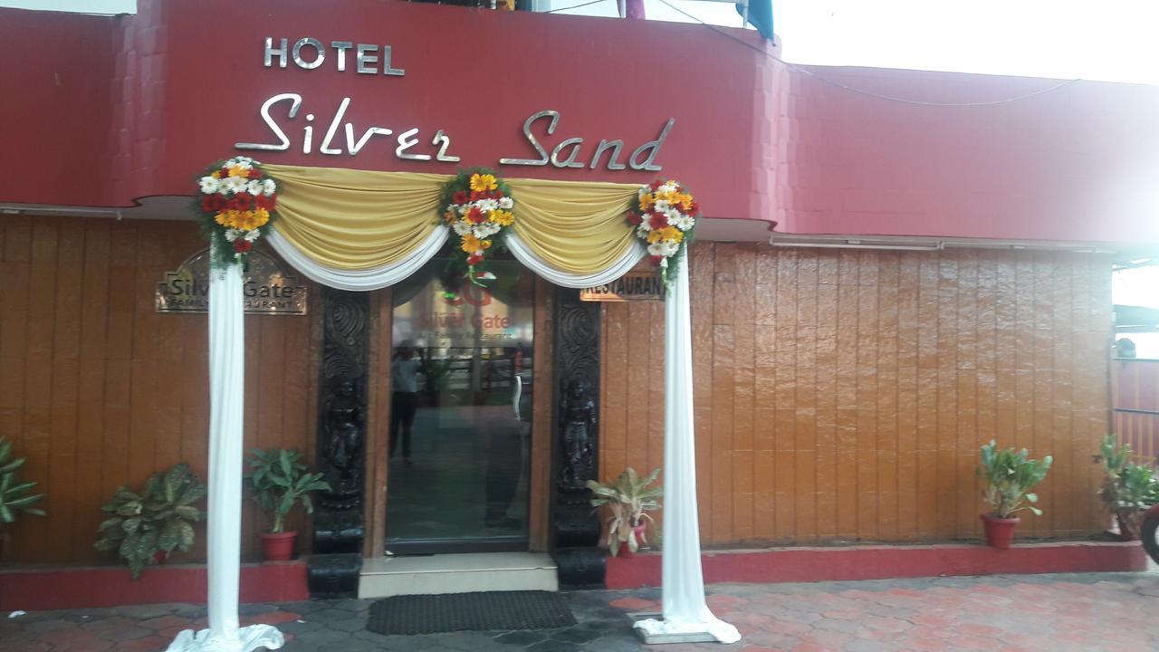 Hotel Silver Sand Thiruvananthapuram Bagian luar foto