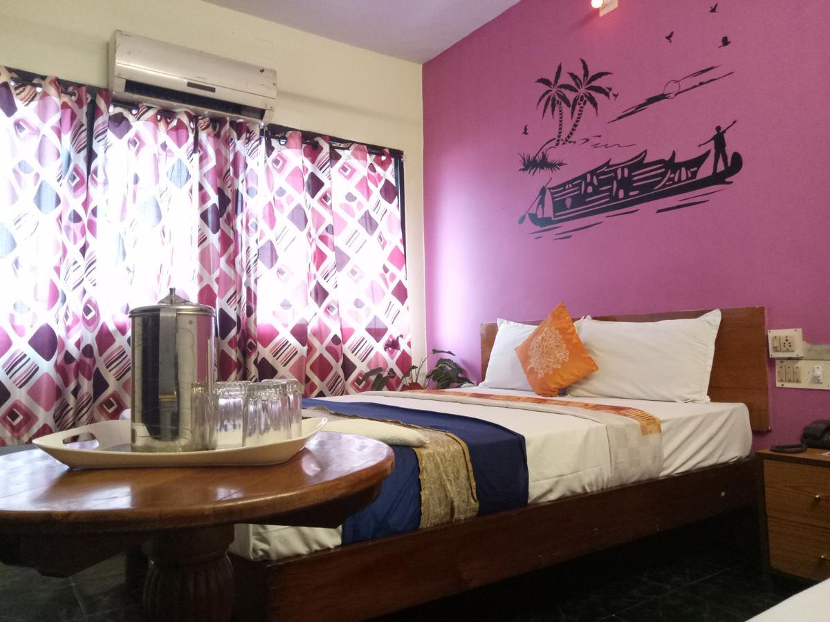 Hotel Silver Sand Thiruvananthapuram Bagian luar foto